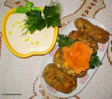 Kotlety jajeczno-pieczarkowe z sosem serowo-cytrynowym
Przepisy do zdjęć zawartych w albumie można odszukać na forum GarKulinar .
Tu jest link
http://garkulinar.jun.pl/index.php
Zapraszam. #kotlety #jajka #pieczarki #obiad #jedzenie #kulinaria