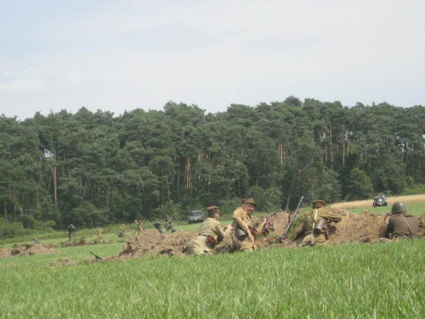 Podrzecze 17-19 VII, ZLOT GRUP REKONSTRUKCJI HISTORYCZNEJ I HISTORYCZNYCH POJAZDÓW WOJSKOWYCH