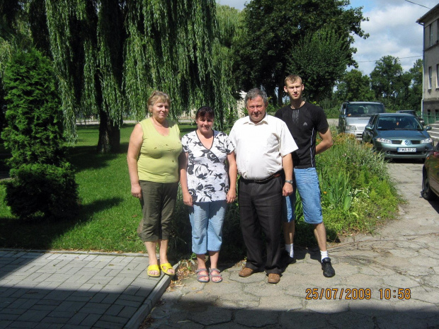 Ciocia Halinka,ja,wujek Grzegorz i Piotr