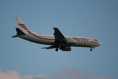 Boeing 737-382 LY-SKW AURELA