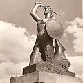 Warszawa_Posąg Syreny (wzniesiony w r.1939 wg proj. L. Nitschowej)