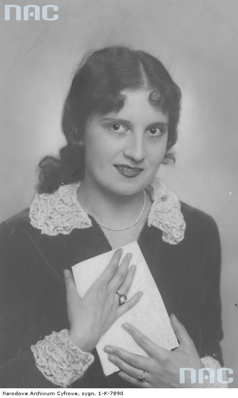 Irena Gawęcka, aktorka_1928-1939 r.