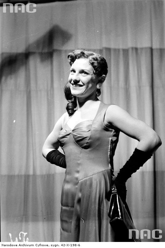 Maria Janecka w sztuce " Teoria Einsteina " w Teatrze Młodej Warszawy_01.1957 r.