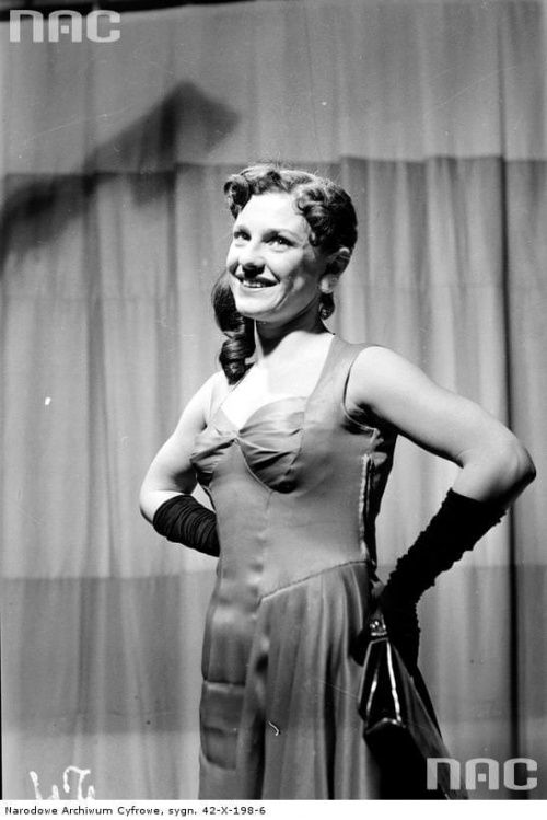 Maria Janecka w sztuce " Teoria Einsteina " w Teatrze Młodej Warszawy_01.1957 r.