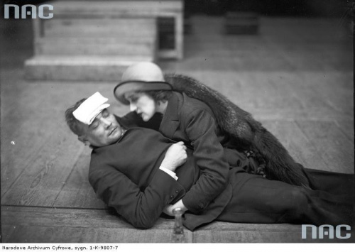 Aktorzy Stefan Jaracz i Zofia Jaroszewska w sztuce " Artyści " w Teatrze im. Juliusza Słowackiego w Krakowie_11.1929 r.