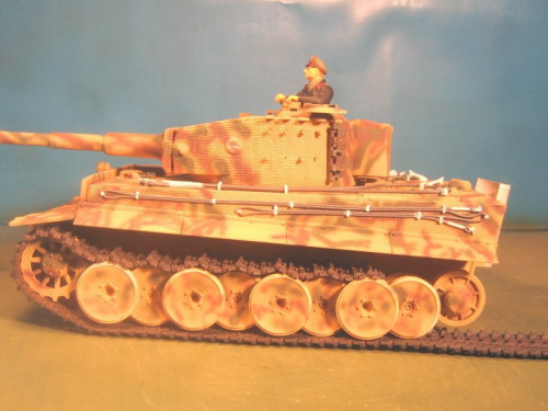 Tiger I middle 1-24 scale RC