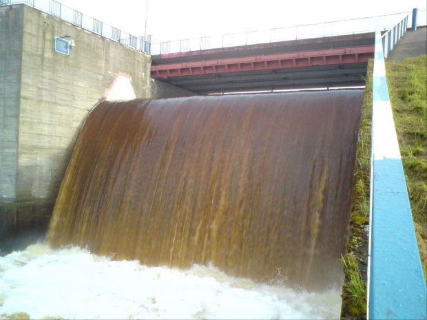 Zrzut wody ze Zbiornika Sulejowskiego 24.05.2010 #Smardzewice #TomaszówMaz #Salew #Sulejowski #powódź #pilica