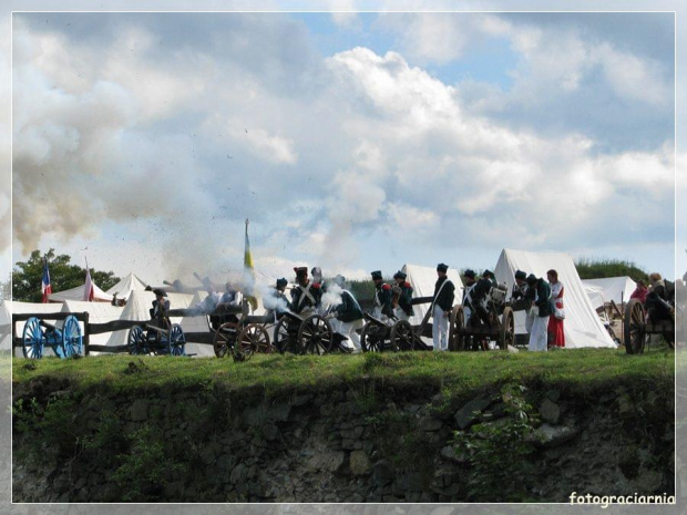 19 czerwca 2010 r. pod Twierdzą Srebrna Góra -inscenizacja historyczna. 200 żołnierzy z epoki napoleońskiej odtwarza bitwę z roku 1807.