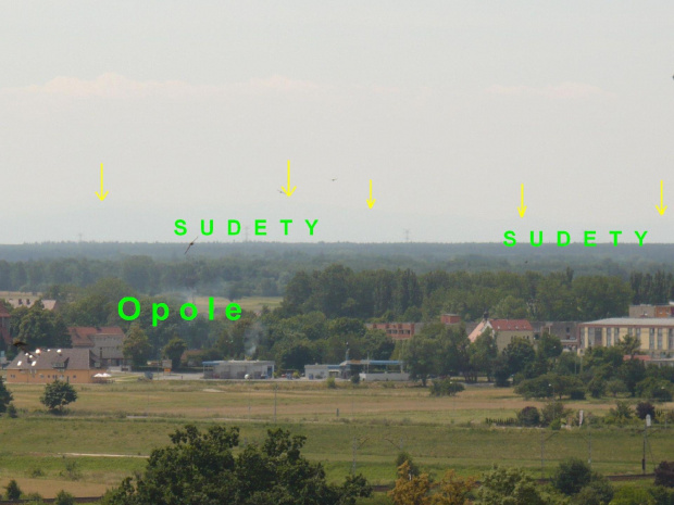 Sudety widoczne z Opola (Jesioniki) #Opole #Sudety #Jesioniki #PanoramaGór