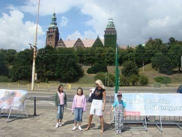 Zamek w Stargardzie Szcz. z ciocią, kuzynką i kuzynem