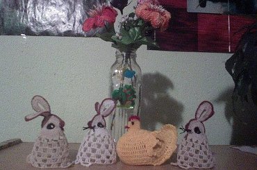 Wielkanocne zajączki i kurka #SerwetkiSzydełkowe #szydełko #OzdobySzydełkowe