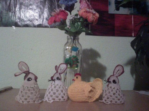 Wielkanocne zajączki i kurka #SerwetkiSzydełkowe #szydełko #OzdobySzydełkowe