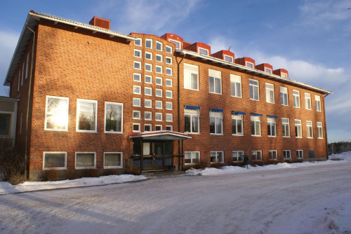 Bäckedals Folkhögskola. W tym budynku mam zajęcia.