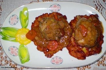 Pałki z kurczaka duszone- na plackach ziemniaczanych
Przepisy do zdjęć zawartych w albumie można odszukać na forum GarKulinar .
Tu jest link
http://garkulinar.jun.pl/index.php
Zapraszam. #kurczak #drób #PlackiZiemniaczane #obiad #wypieki