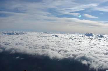 Chmury widziane z wysokości 4023 m n.p.mp. #wakacje #góry #Alpy #lodowiec #treking #Szwajcaria