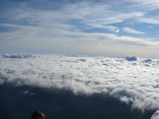 Chmury widziane z wysokości 4023 m n.p.mp. #wakacje #góry #Alpy #lodowiec #treking #Szwajcaria