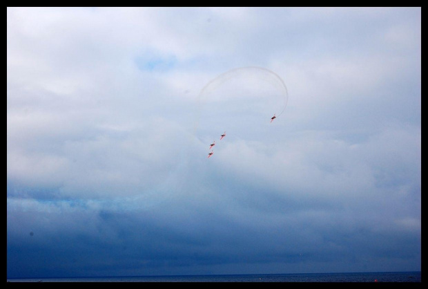 International Air Show Portrush 2007
08/09/2007 #airshow #samolot #akrobacje #Portrush