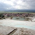 Pamukkale - wapienne tarasy wpisane na listę światowego dziedzictwa UNESCO. Wypływająca z gorących źródeł woda od 14 tys. lat tworzy na skałach malownicze progi. #Turcja #Antalya #Manavgat #Perge #Pamukkale #Hierapolis